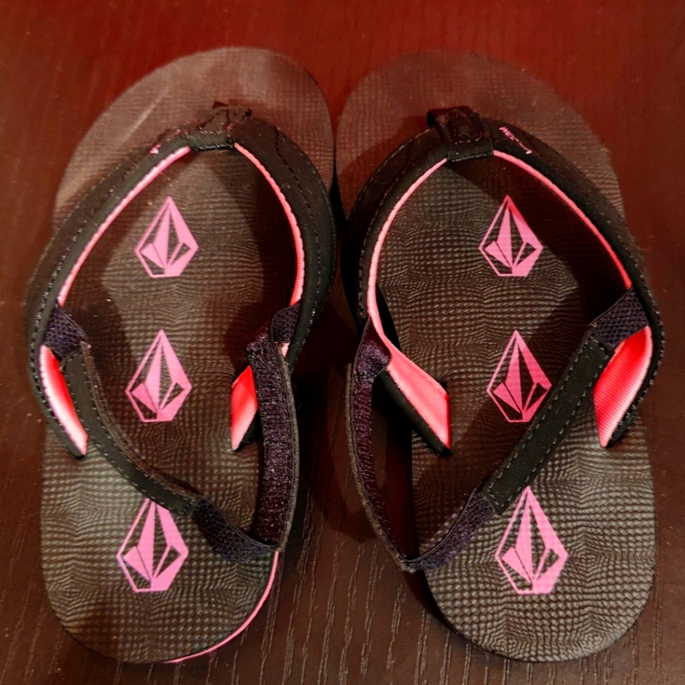Volcom Vicky Girls Flip Flop Heel Strap Sandals